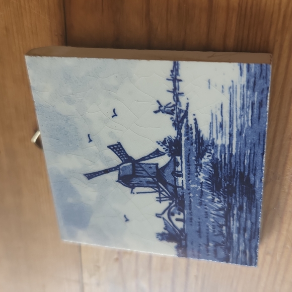 Delft Blue Hand Painted Hanging Tile 1 7/8" Set of 2 *Crazing Small chip… - Picture 5 of 6